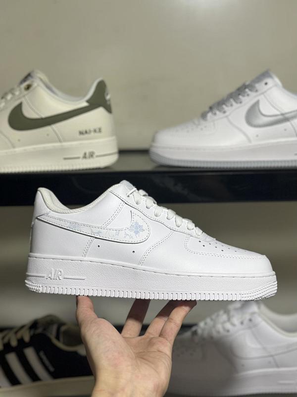 NIKE AIR FORCE 1 (487)