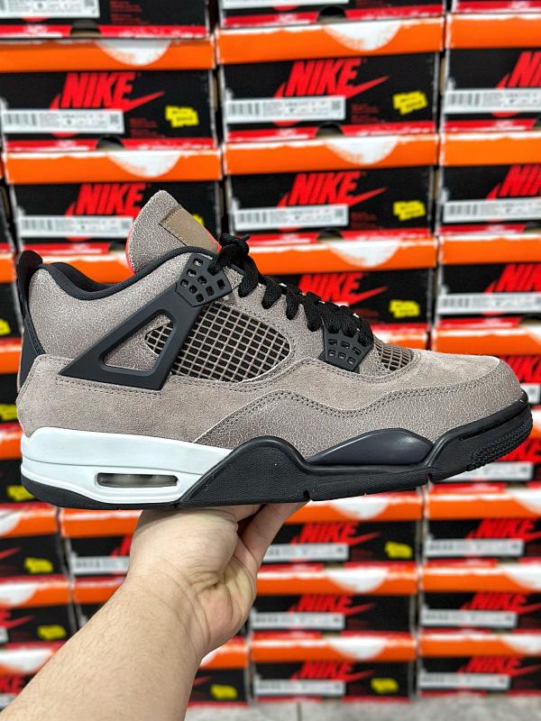 NIKE JORDAN 4 (132)