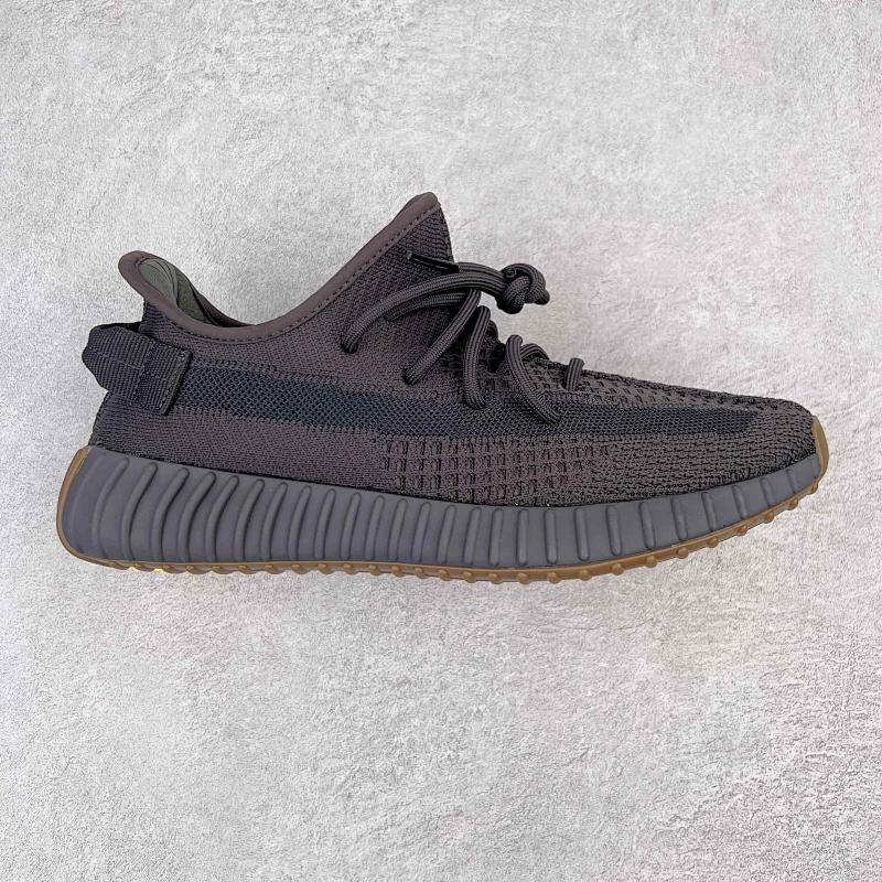 YEEZY 350 (2)