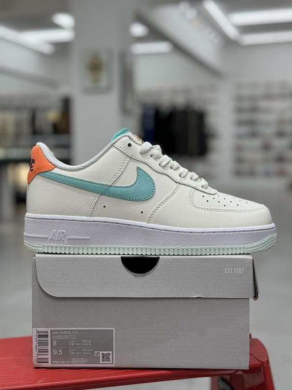 NIKE AIR FORCE 1 (32)