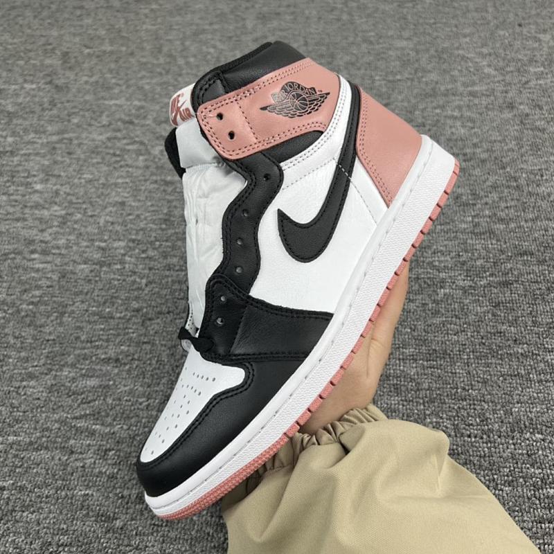 NIKE JORDAN 1 (224)