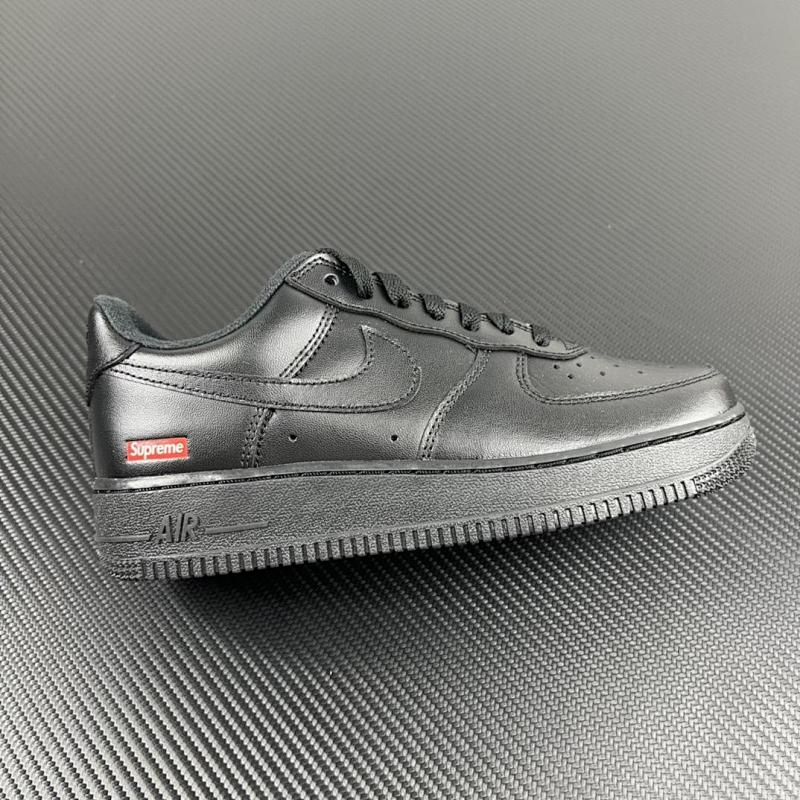 NIKE AIR FORCE 1 (577)