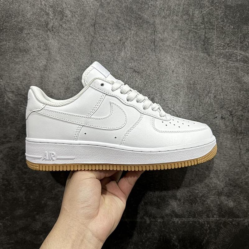 NIKE AIR FORCE 1 (207)