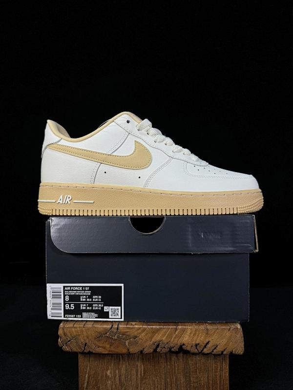 NIKE AIR FORCE 1 (59)
