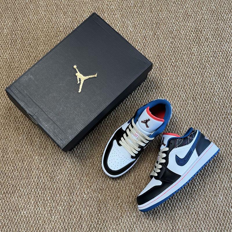 NIKE JORDAN 1 (109)