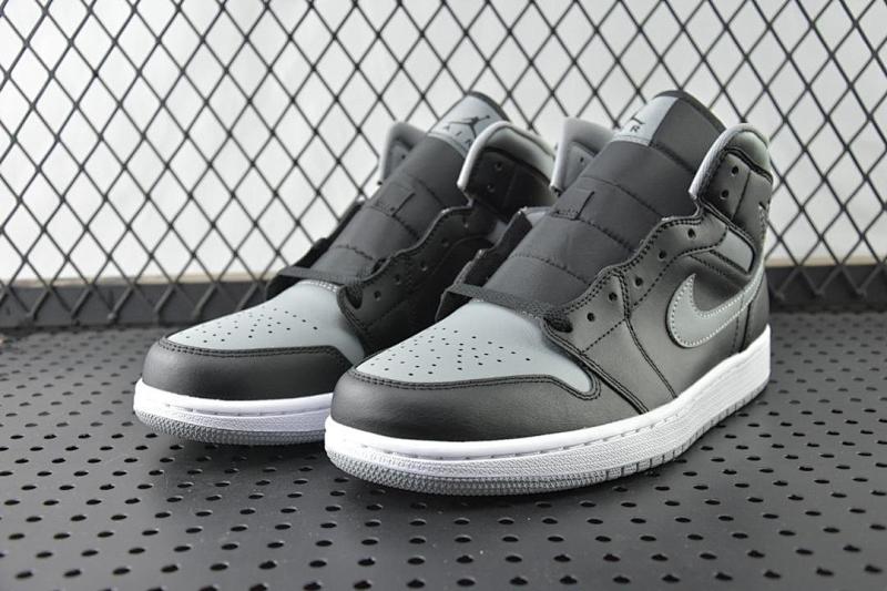 NIKE JORDAN 1 (409)