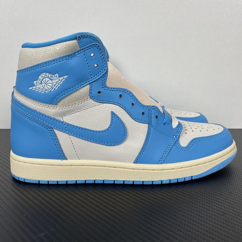 NIKE JORDAN 1 (44)