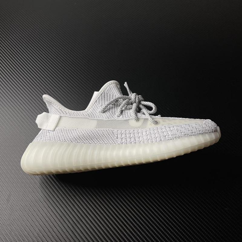 YEEZY 350 (80)