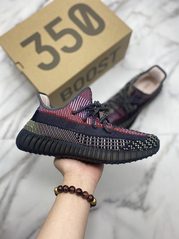 YEEZY 350 (46)