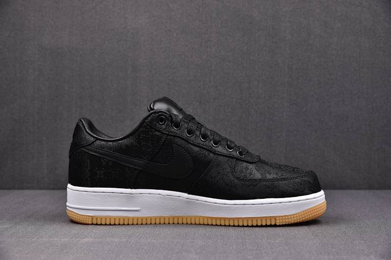 NIKE AIR FORCE 1 (522)