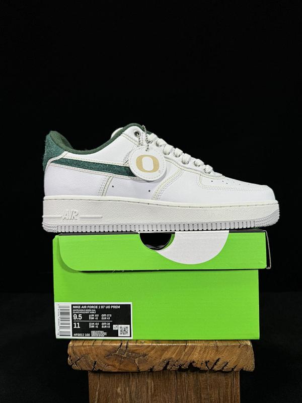 NIKE AIR FORCE 1 (50)