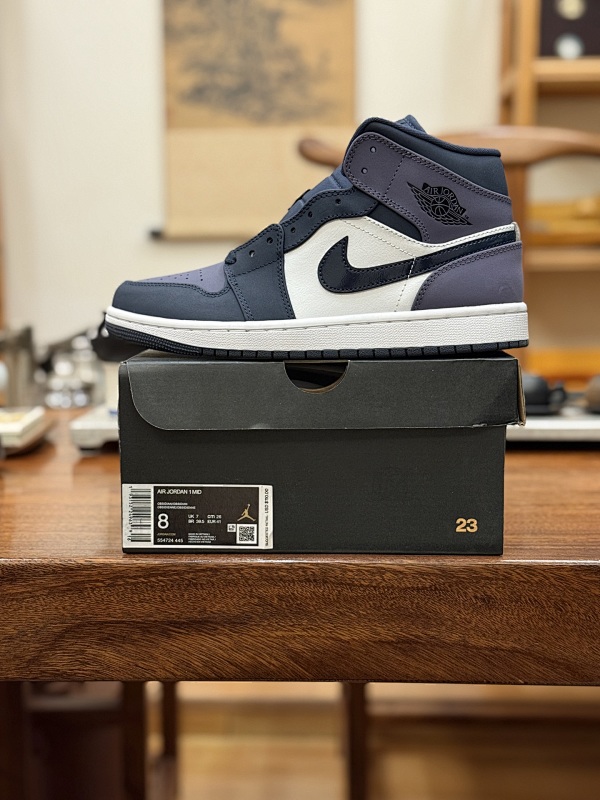 NIKE JORDAN 1 (8)