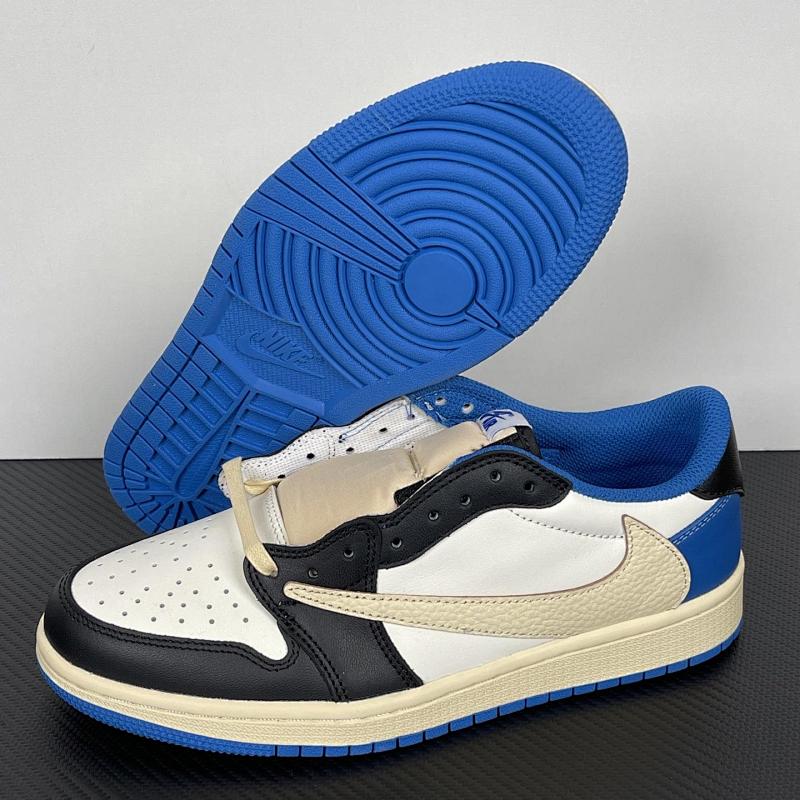 NIKE JORDAN 1 (245)
