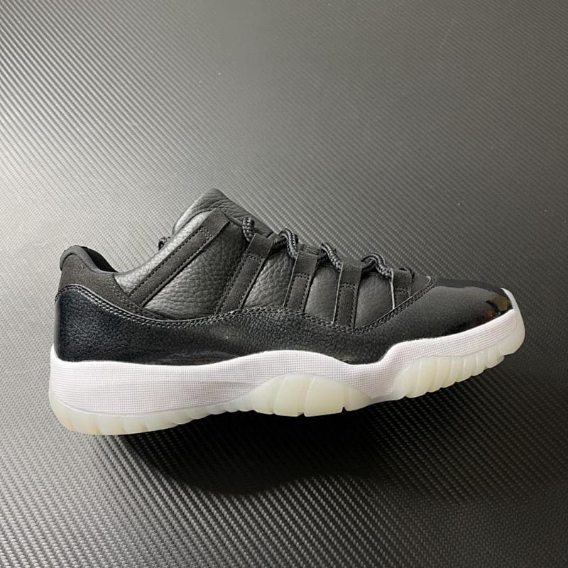 NIKE JORDAN 11 (23)