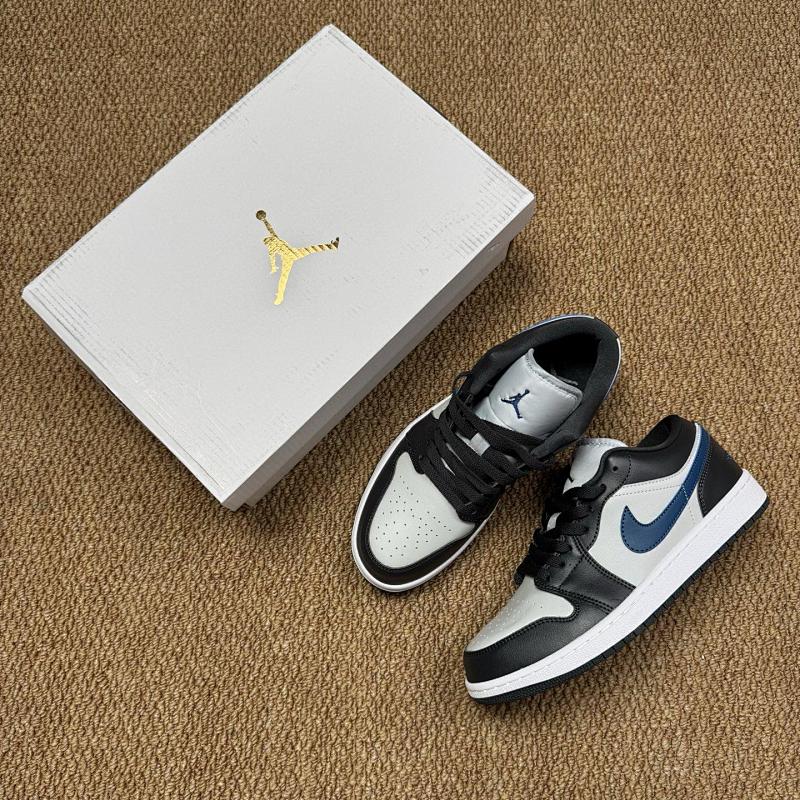 NIKE JORDAN 1 (142)