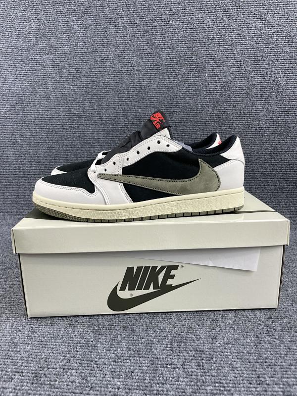 NIKE JORDAN 1 (22)