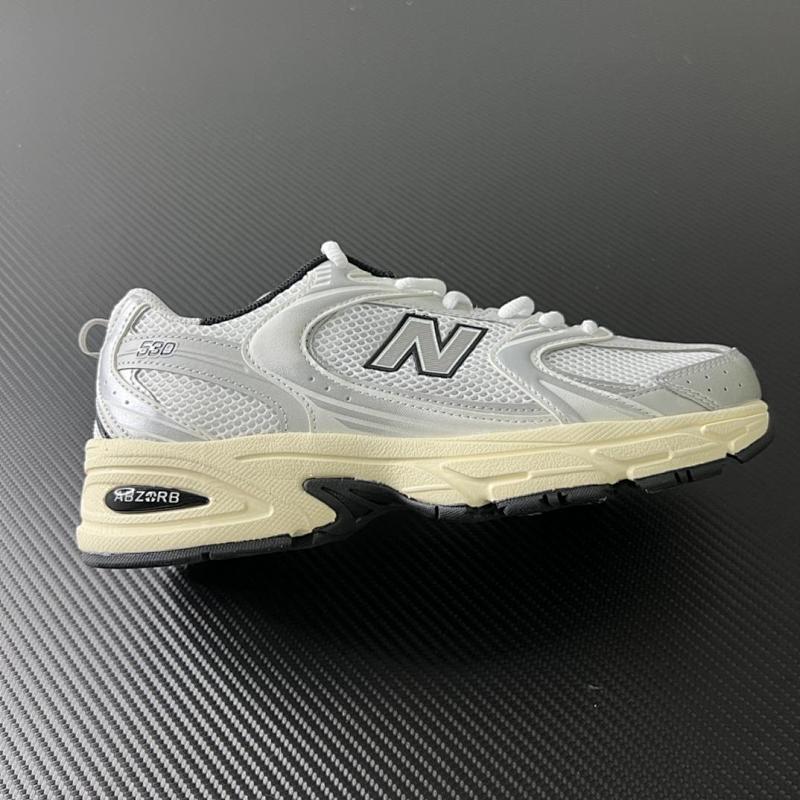 NEW BALANCE 530 (24)
