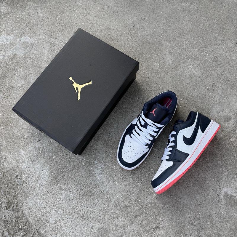 NIKE JORDAN 1 (187)
