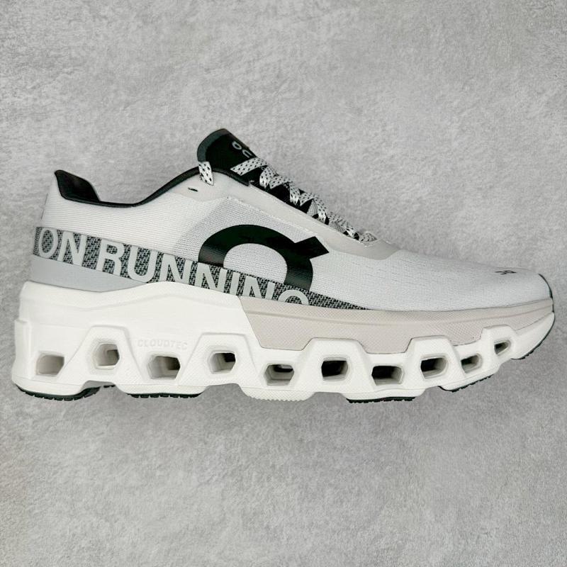 ON CLOUD SHOES (39)