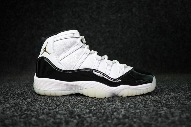 NIKE JORDAN 11 (21)