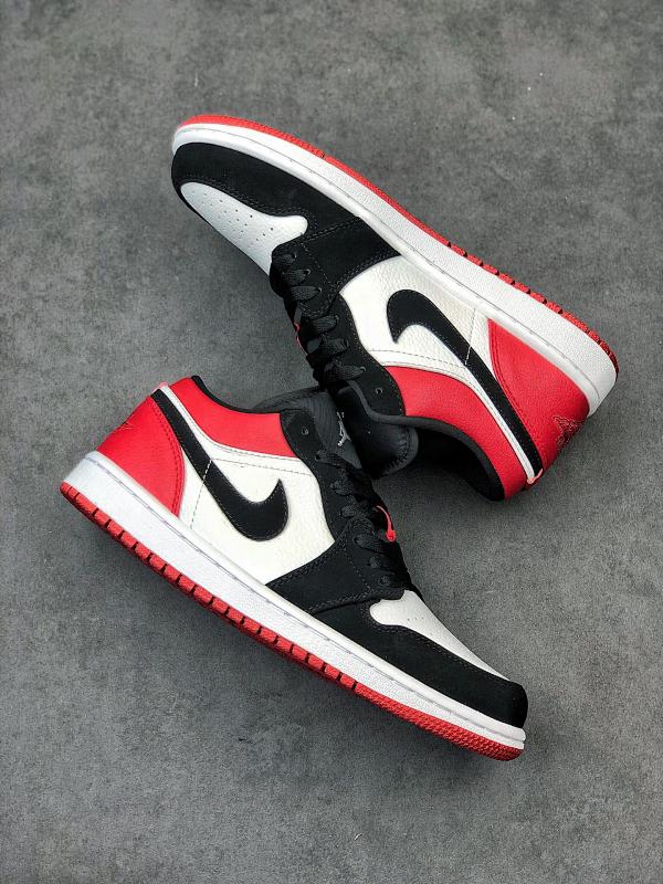 NIKE JORDAN 1 (470)