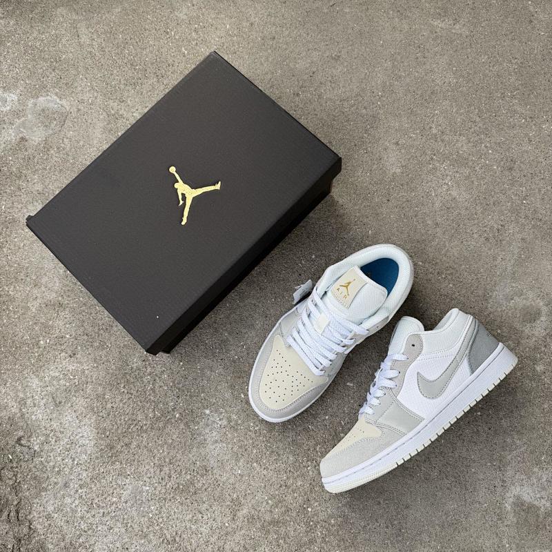 NIKE JORDAN 1 (167)