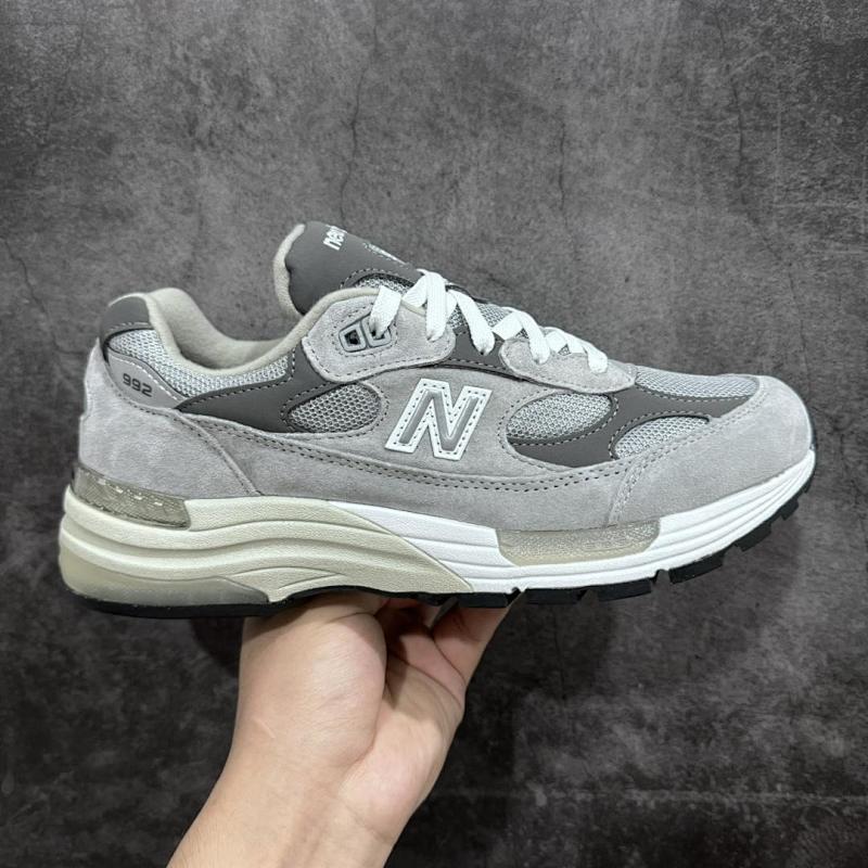 NEW BALANCE 992 (11)