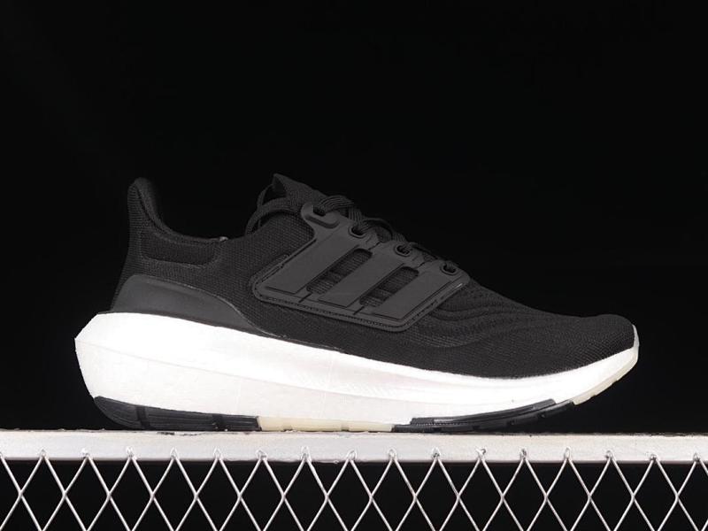 ADIDAS ULTRABOOST (11)