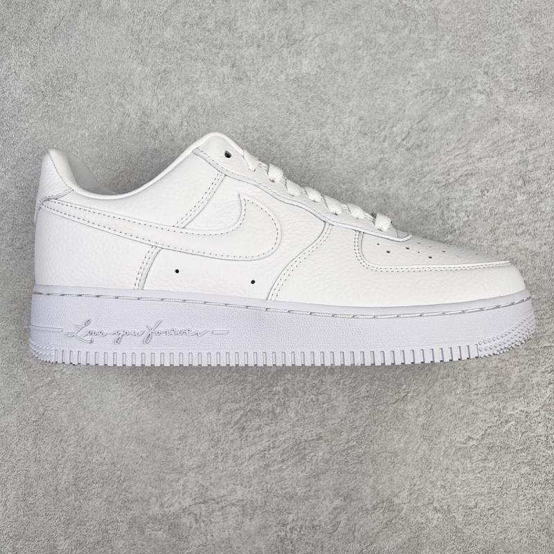 NIKE AIR FORCE 1 (225)