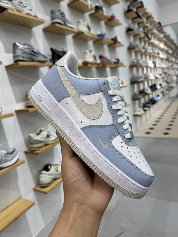 NIKE AIR FORCE 1 (49)