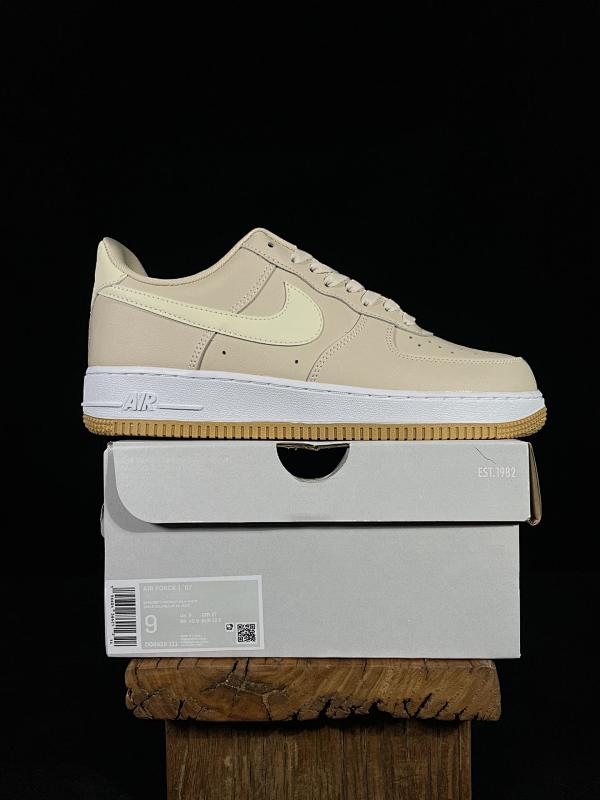 NIKE AIR FORCE 1 (214)