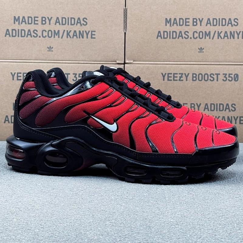 NIKE AIRMAX TN PLUS (24)