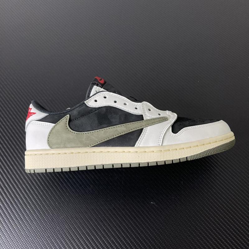 NIKE JORDAN 1 (84)