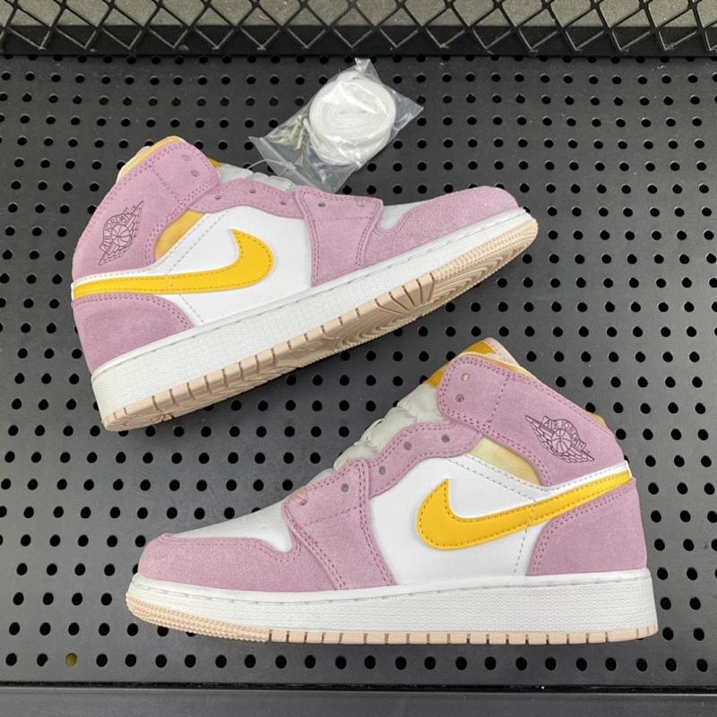 NIKE JORDAN 1 (342)