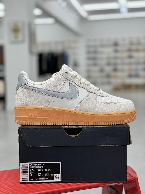 NIKE AIR FORCE 1 (77)