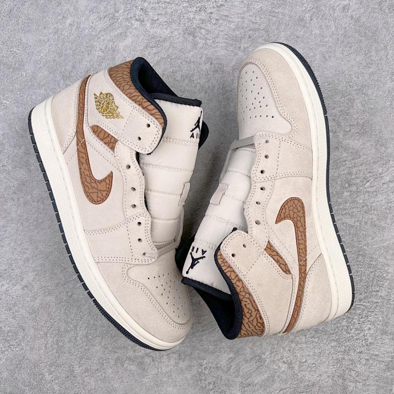 NIKE JORDAN 1 (315)