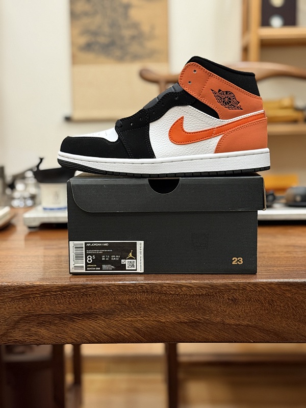 NIKE JORDAN 1 (6)