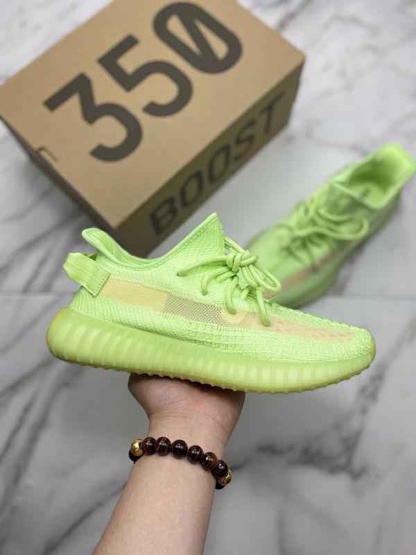 YEEZY 350 (48)