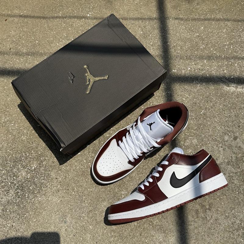 NIKE JORDAN 1 (102)