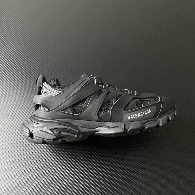 BALENCIAGA TRACK (18)