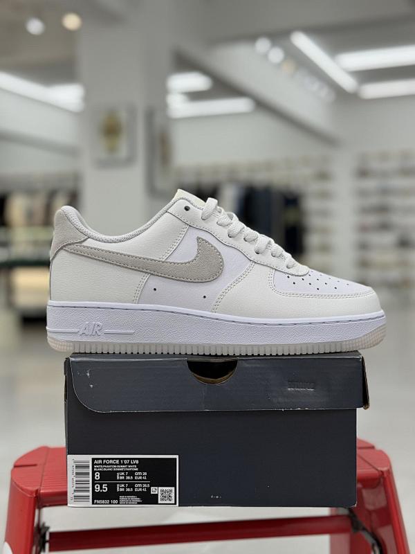 NIKE AIR FORCE 1 (102)