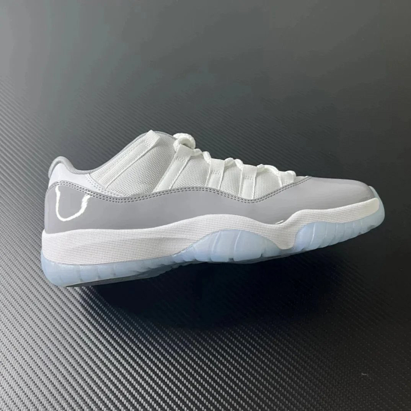 NIKE JORDAN 11 (13)