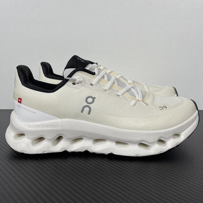ON CLOUD SHOES (58)