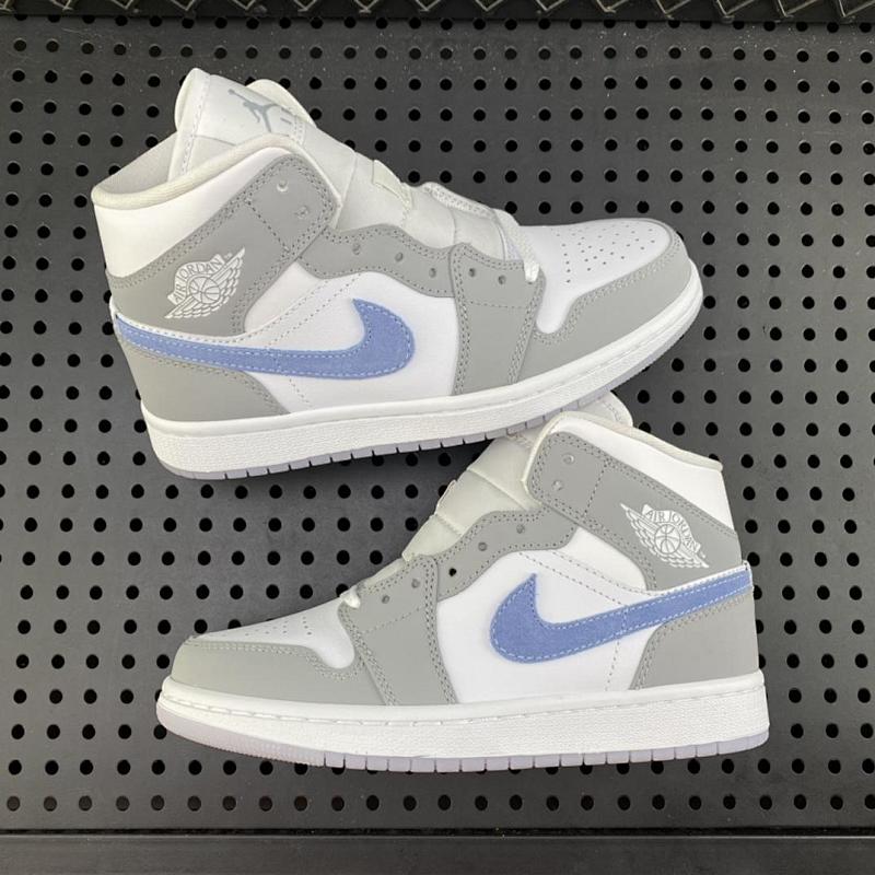 NIKE JORDAN 1 (354)