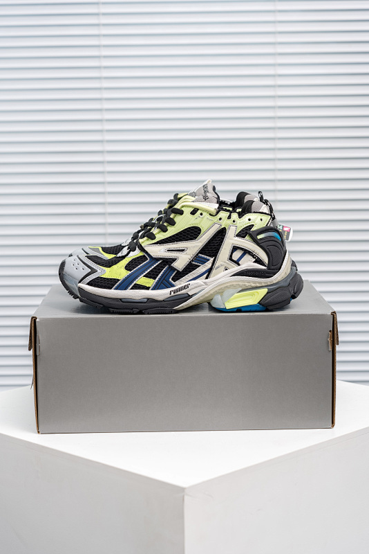 BALENCIAGA RUNNER (5)