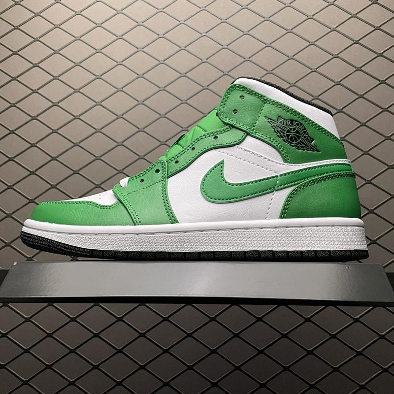 NIKE JORDAN 1 (334)