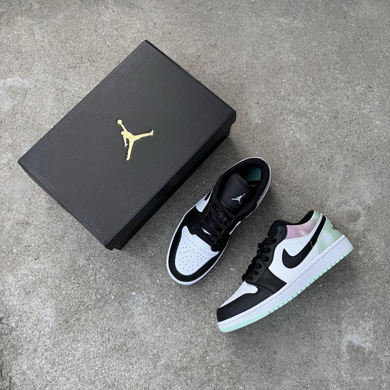 NIKE JORDAN 1 (175)