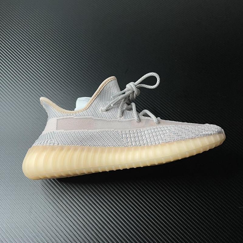 YEEZY 350 (92)