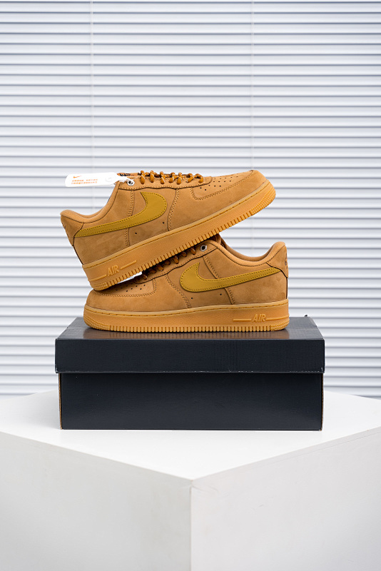 NIKE AIR FORCE 1 (583)