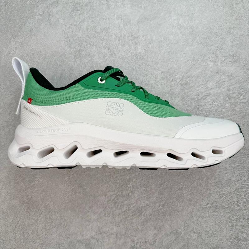 ON CLOUD SHOES (29)